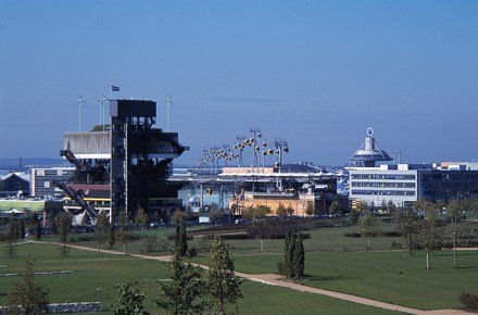 a_grass_ostgelaende_6_20140604_1255309096